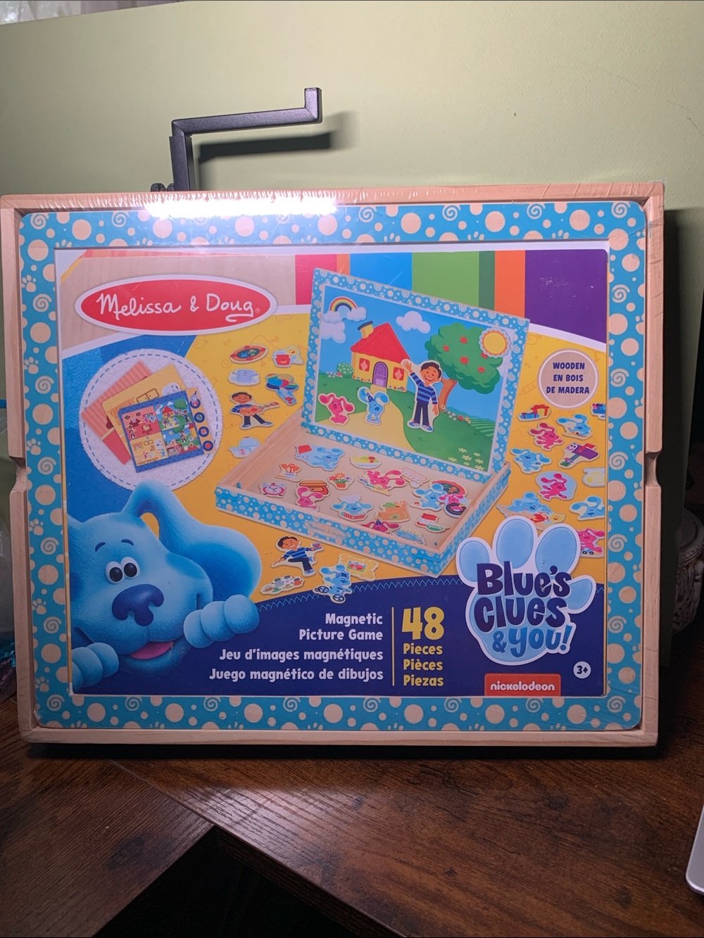 Melissa & Doug Blue's Clues & You! Magnetic Picture Game